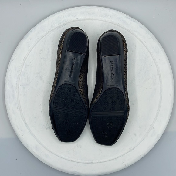 NWOT-Naturalizer Dove Wedge Flats - Picture 13 of 15